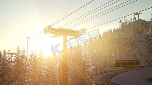 阅兵剪影摄影照片_空的滑雪缆车椅子升降机剪影在森林在日落