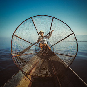 钓鱼摄影照片_ 船，钓鱼，Inle，湖