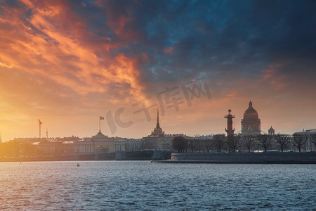 旗口水母摄影照片_瓦西里耶夫斯基岛的口水。圣彼得堡。俄罗斯