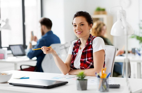  woman，office，business，technology