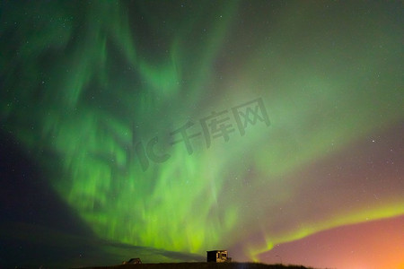 雷克雅未克摄影照片_冰岛雷克雅未克地区的北极光北极光