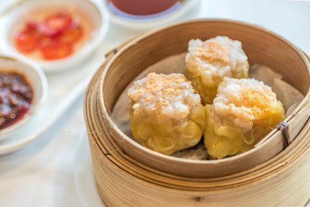 中式食物摄影照片_中式点心-清蒸中式菜肴
