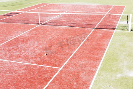 高角度视图空红色网球场在晴天