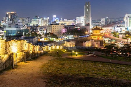 韩国首尔亨吉门东大门的城市景观