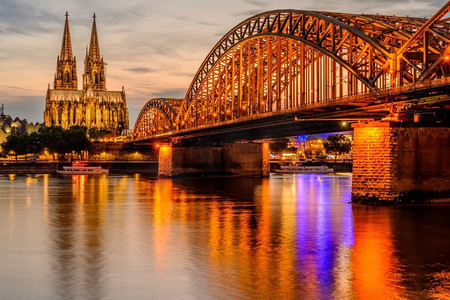 欧洲旅游摄影照片_夕阳、大桥、大教堂、城市
