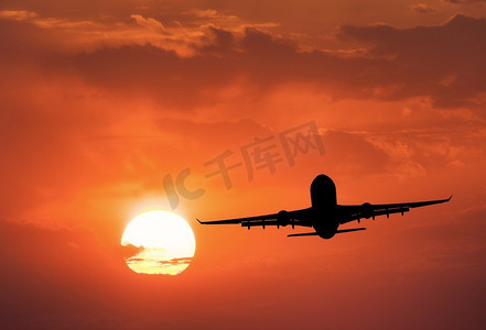 飞机空中摄影照片_喷气式飞机，飞行，空中，飞机