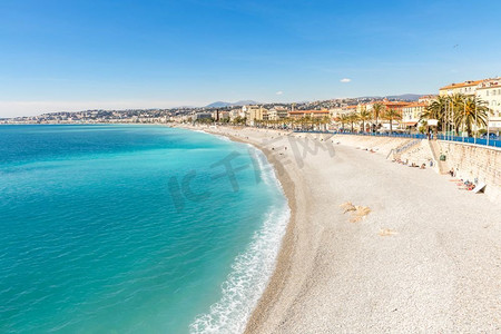 拥有地中海海滩的法国蔚蓝海岸