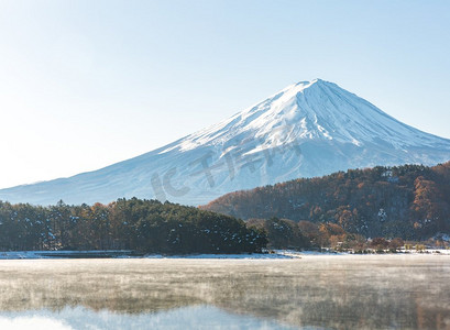 Mt.Mt.日本川口县川口湖深秋的富士风雪