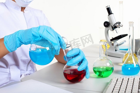 化学或生物学实验室设备图片