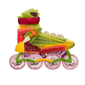 直排溜冰鞋摄影照片_健康的食物概念直排轮溜冰鞋做了新鲜蔬菜充分的维生素，隔绝在白色。