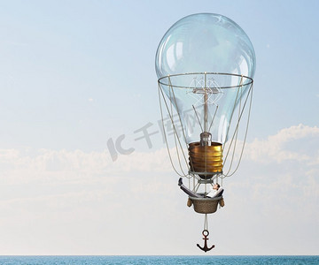 人在浮空器中旅行.