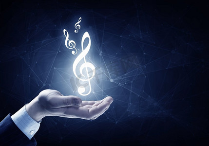 手中的音乐符号.