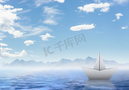 折纸船。纸做的小船在蓝色的水面上航行