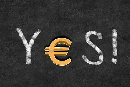 字母E摄影照片_欧元。用欧元符号代替字母E的单词YES