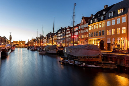 哥本哈根新港，哥本哈根新港，在丹麦的夜晚