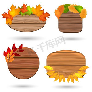 秋天的木质旗帜上有五颜六色的叶子。彩色树叶秋木横幅矢量插图