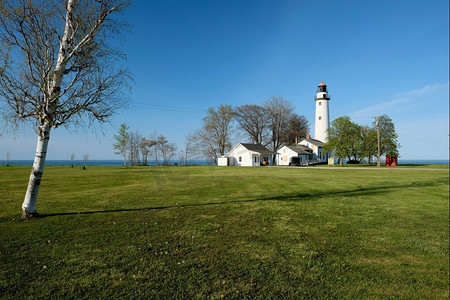 尖顶巴克斯灯塔，建于1848年，美国密歇根州休伦湖