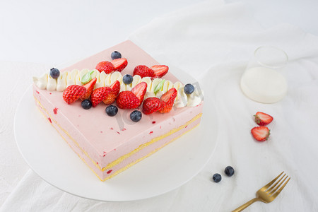 蛋糕糕点生日慕致甜品蛋糕店烘焙夹心奶油鲜果多层草莓
