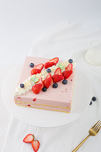 蛋糕糕点生日夹心奶油慕斯甜品蛋糕店烘焙鲜果多层草莓