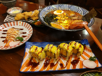 拉面展板摄影照片_套餐拉面寿司日料美食