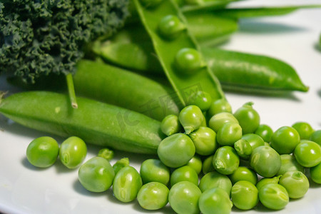 食黄色食品豌豆意面甘蓝绿色西餐美食食物面菜谱有机蔬