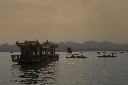 雨天杭州摄影照片_中国杭州西湖夕阳风景