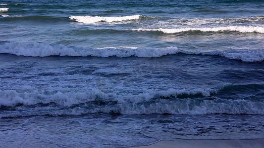 海水海浪蓝天双月湾海景