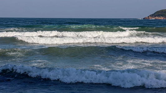 海水海浪蓝天双月湾海景