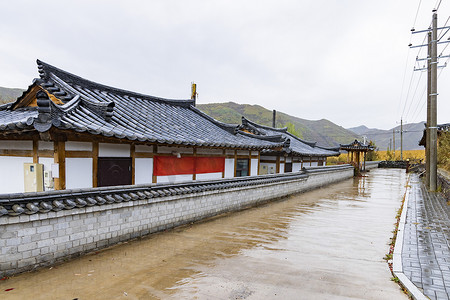 中国朝鲜族百年部落雨天景观30