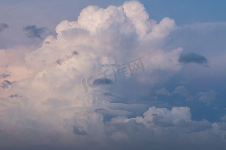 云层翻滚摄影照片_雨后翻滚云积卷云24