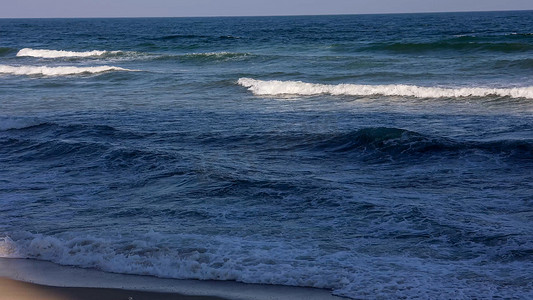 海水海浪蓝天双月湾海景