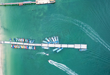 线描惠州摄影照片_巽寮湾海景码头观光船