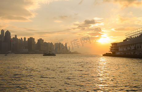 香港维多利亚港湾摄影照片_维多利亚港湾的日落