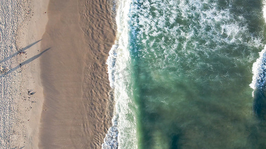 圆圆地海浪摄影照片_航拍海水海浪浪花海边