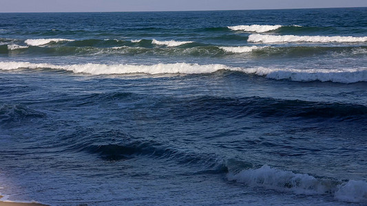 海水海浪蓝天双月湾海景