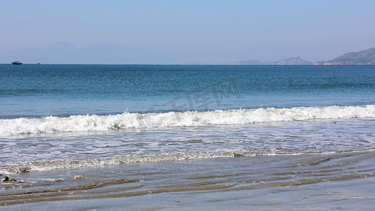 海水海浪蓝天双月湾海景