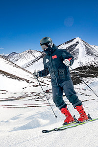 滑雪背景图片_冬季运动会双板滑雪背景