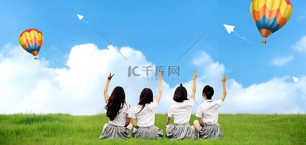 热气球天空背景图片_青年节青年学生蓝色大气合成海报背景