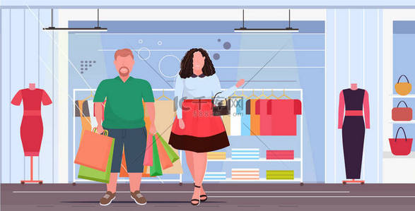 胖胖夫妇拿着五颜六色的纸袋超重男子女人与购物概念现代时装店女装精品室内平全长水平