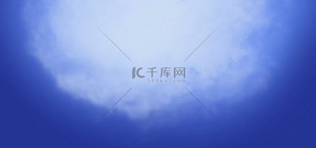 水彩渐变天空背景图片_创意水彩晕染浅蓝色背景