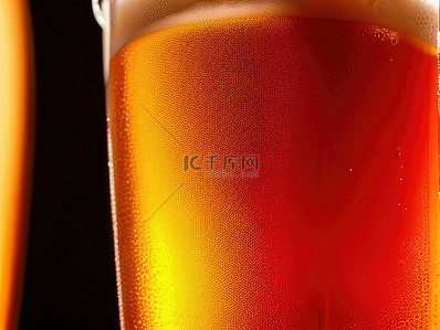 高清饮料背景图片_啤酒特写暗色调黑色背景质感高清