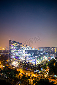 北京侨福芳草地大厦夜景