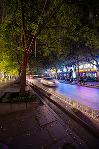 城市夜景道路摄影照片_北京商业街夜景