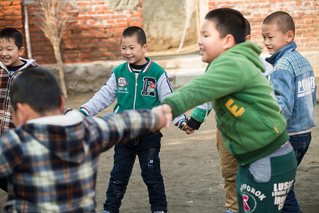 乡村小学生在学校