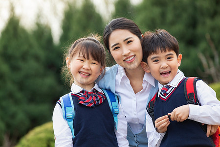 职业女生摄影照片_学生和老师