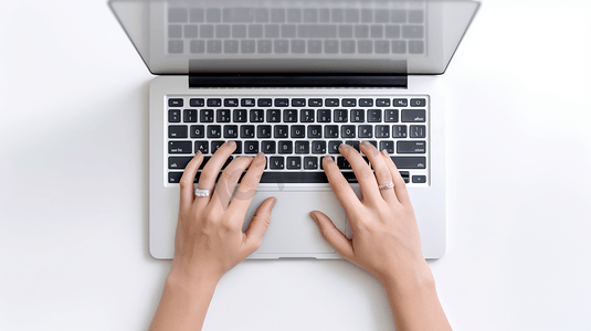 用笔记本电脑和手持智能手机模拟女性用手键盘在互联网上搜索信息的形象。剪切路径。
