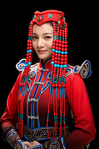 56个民族文化摄影照片_穿着蒙古族服饰的女人