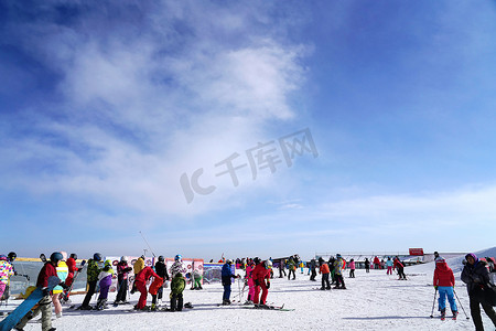 冬季运动安全摄影照片_滑雪场