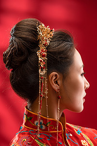 古典背景摄影照片_漂亮的中式新娘特写