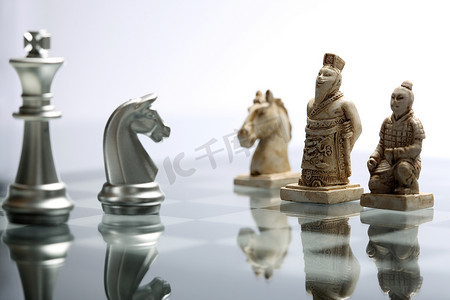 商务摄影照片_静物马俑国际象棋